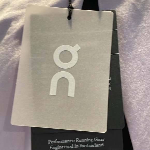 On-Running Active-T Breathe with back cut out - Picture 4 of 5